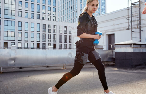 【プロの結論】脚やせウォーキングで一番大事なのは”歩き方”じゃない。「靴」です。